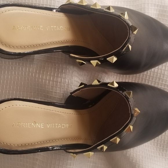 GORGEOUS Adrienne Vittadini Mules - Picture 10 of 13